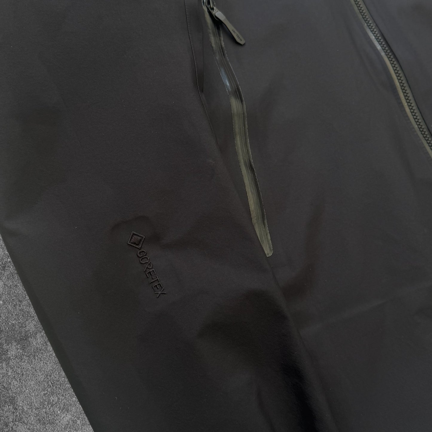 Arc'teryx Beta Gore-Tex Black Jacket Men's Medium 2024 RRP £550