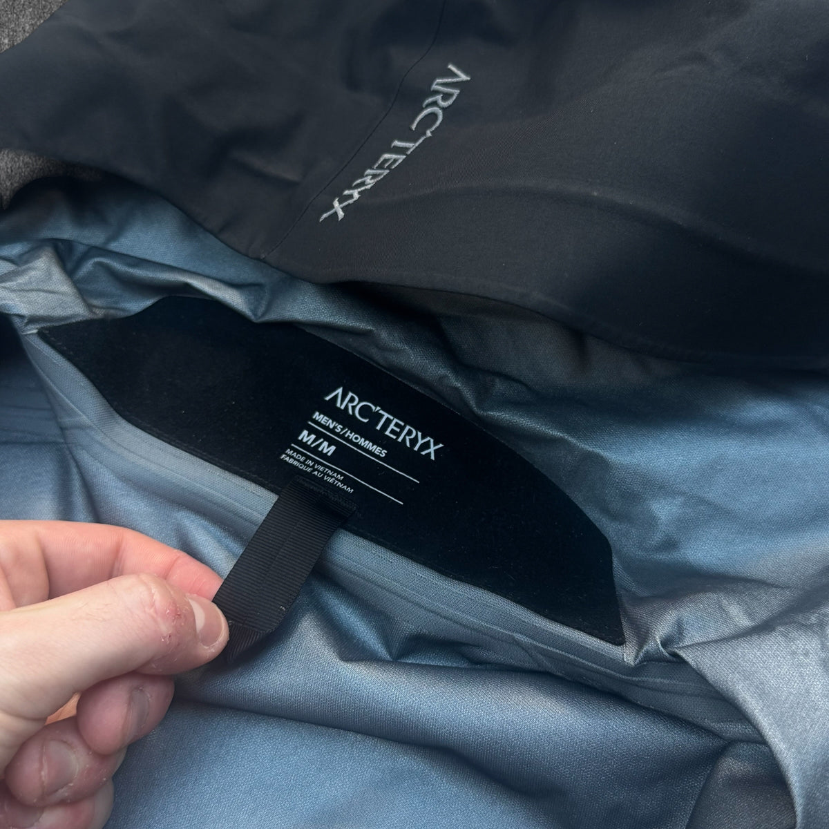 Arc'teryx Beta Gore-Tex Jacket Medium Black 2024 RRP £400