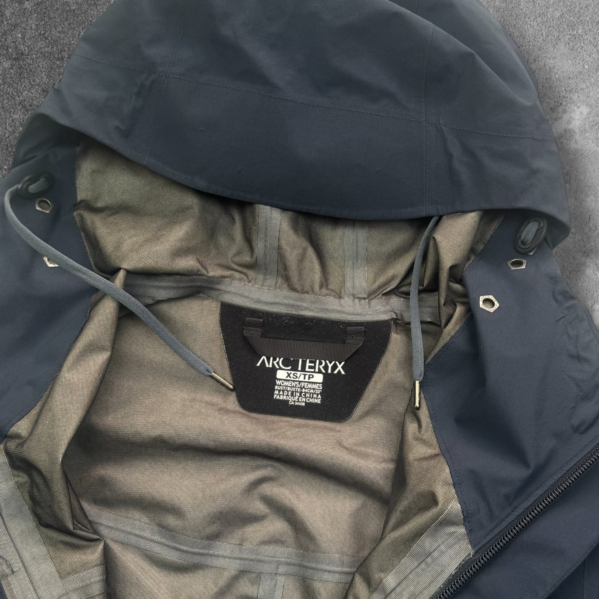 Arc'teryx Codetta Gore-Tex Jacket Women's XS Navy RRP £550