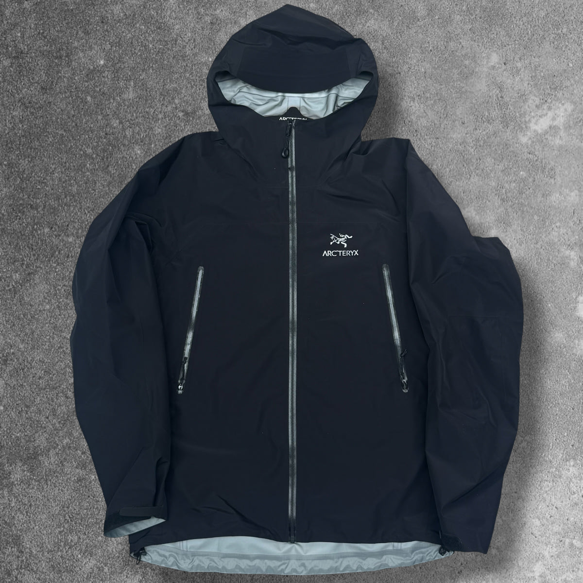 Arc'teryx Zeta LT Gore-Tex Large Dark Charcoal Grey RRP £400