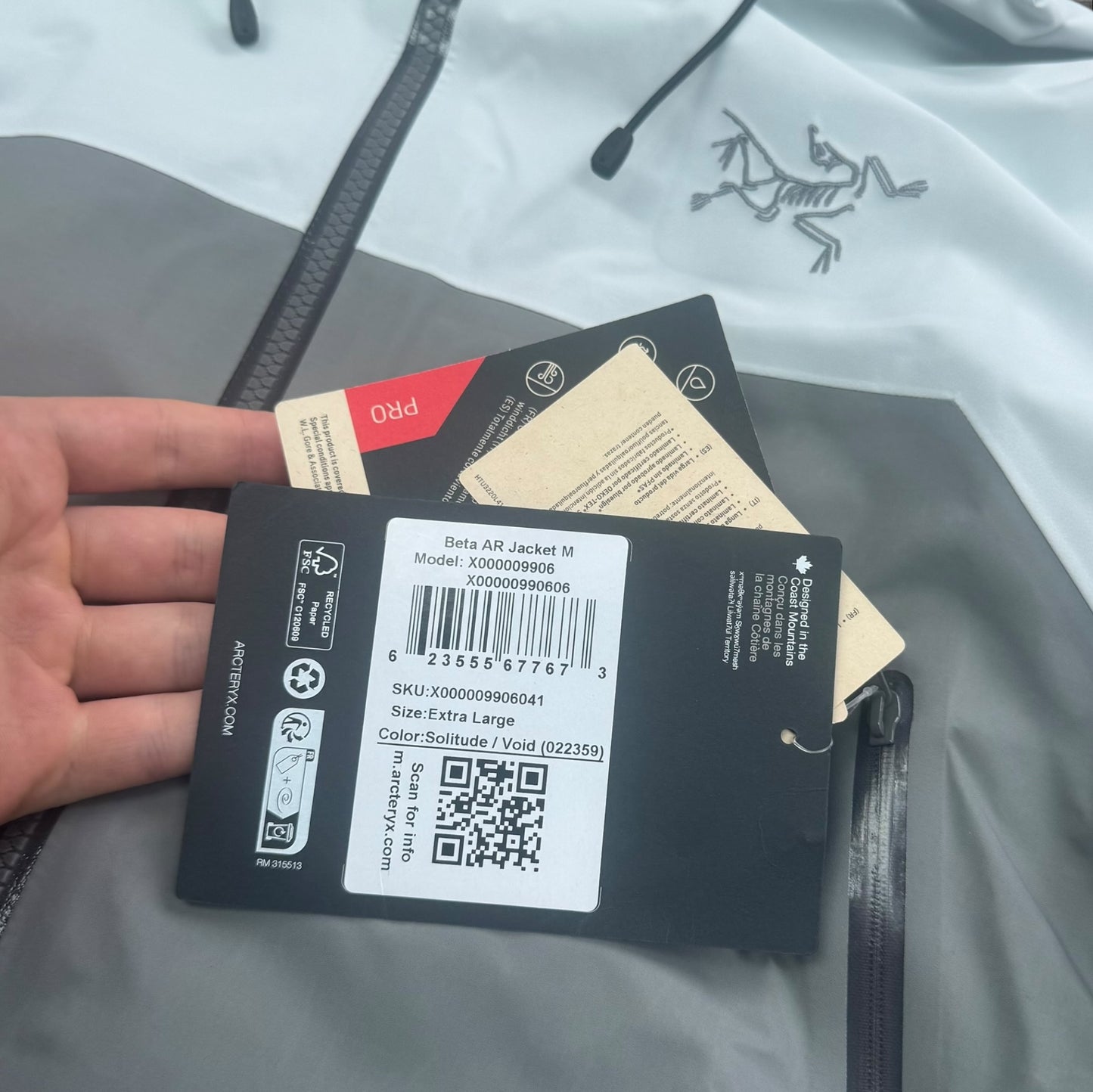 Arcteryx Beta AR Gore Tex Pro Jacket Size XL Void Colourway RRP £600