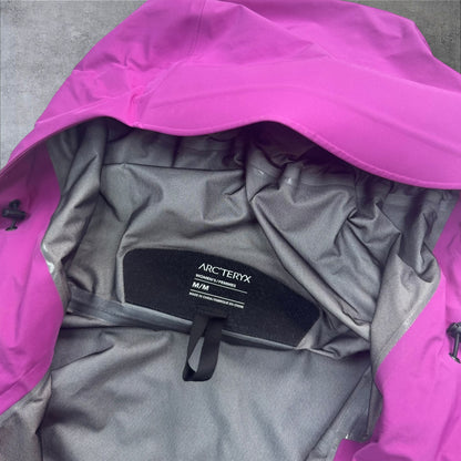 Arc’teryx Beta LT Goretex Jacket Magenta Pink Size Large RRP £425+