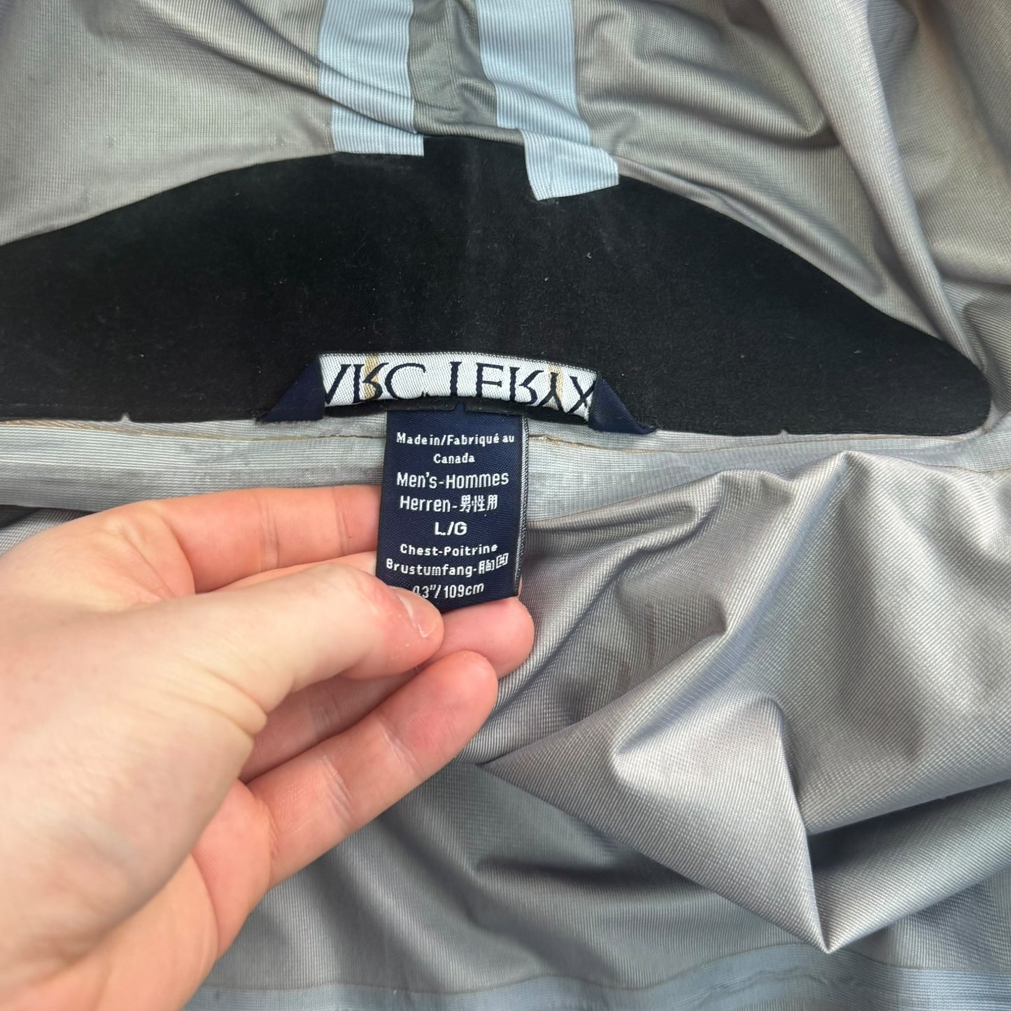 Vintage Arc’teryx Alpha SV Jacket RRP £750+