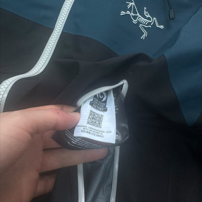 Arcteryx Beta AR Gore Tex Pro Jacket Size Large Lodestar Colourway RRP £600