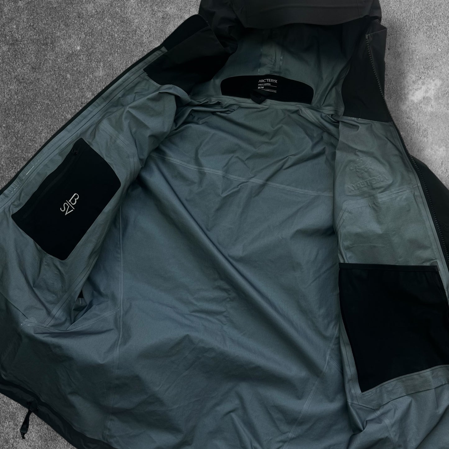 Arc'teryx Beta SV Gore-Tex Pro Jacket Men's Medium RRP £700