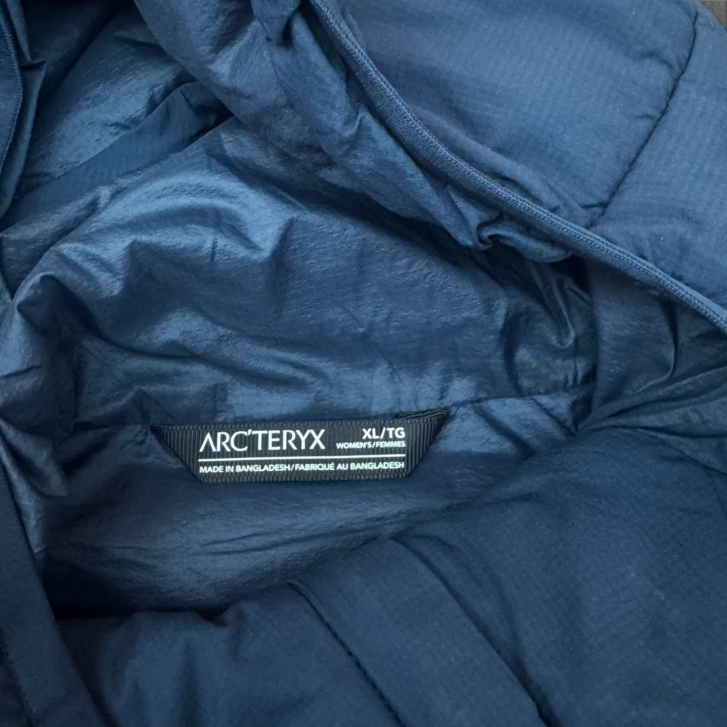 Arc’teryx Womens Atom LT Jacket XL Navy RRP £280