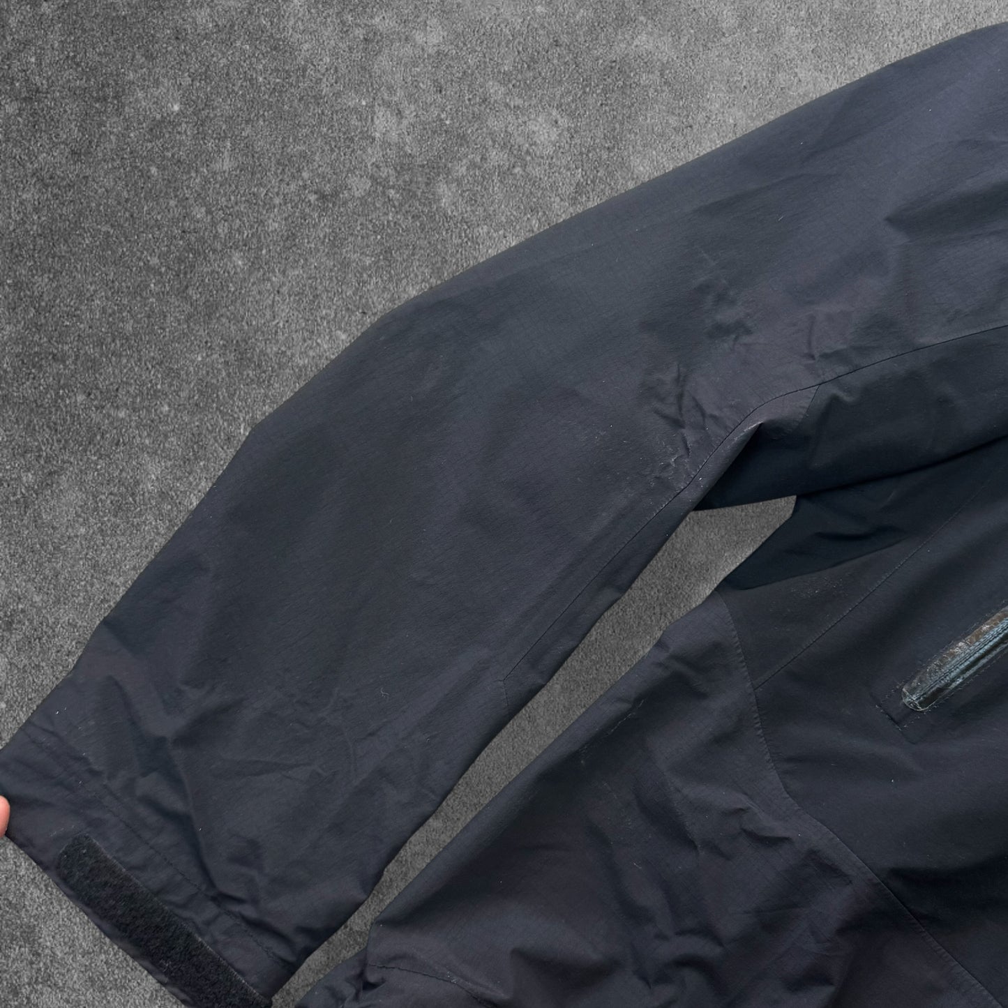 Arc'teryx Beta SL Hybrid Men's Large Black Gore-Tex RRP £450