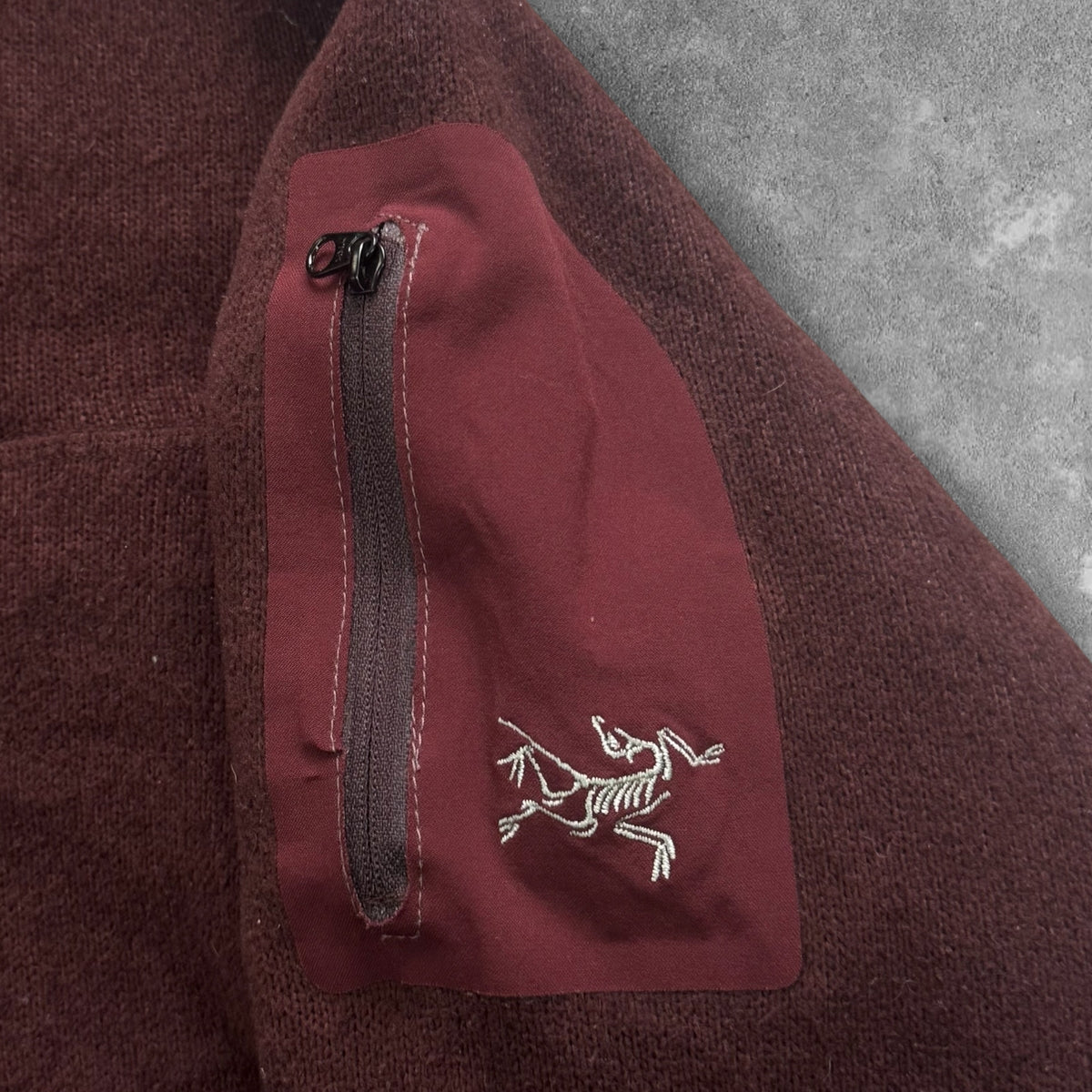 Arc'teryx Covert Fleece Large Burgundy Quarter Zip RRP £180