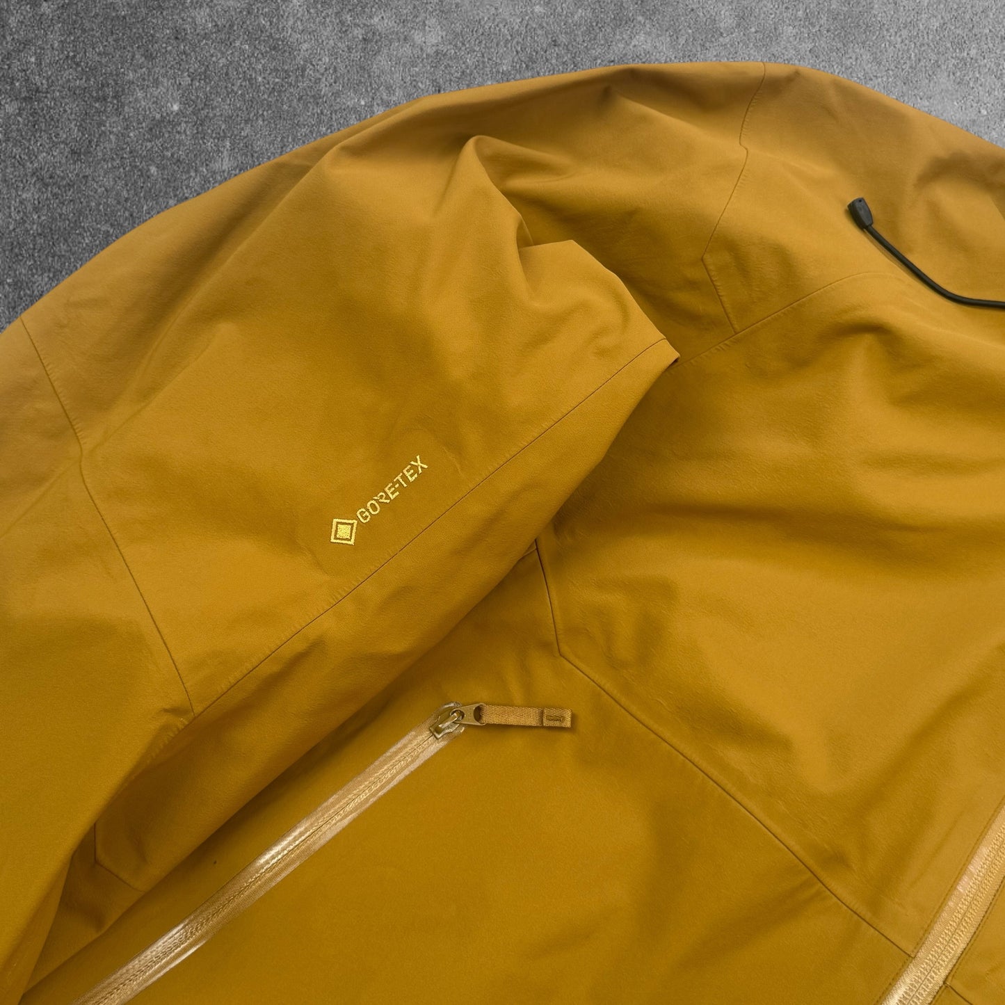 Arc'teryx Cassiar Gore-Tex Jacket Men's XL Mustard RRP £600