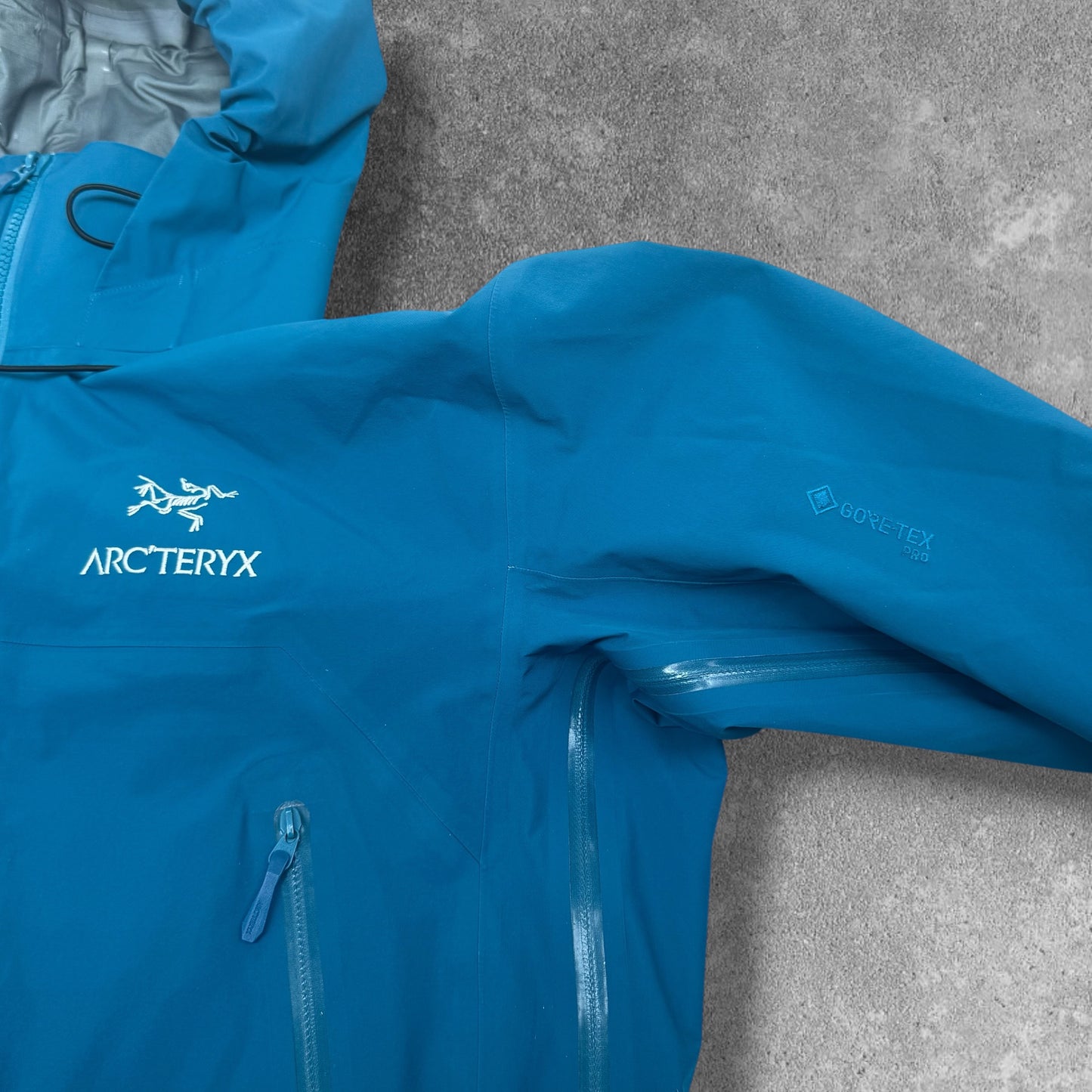 Arc'teryx Beta AR Gore-Tex Pro Jacket Blue Men's Medium RRP £650