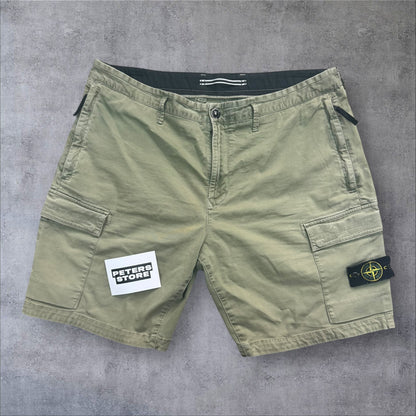 Stone Island Newer Season Cargo Shorts Size 40 Waist Green RRP £350