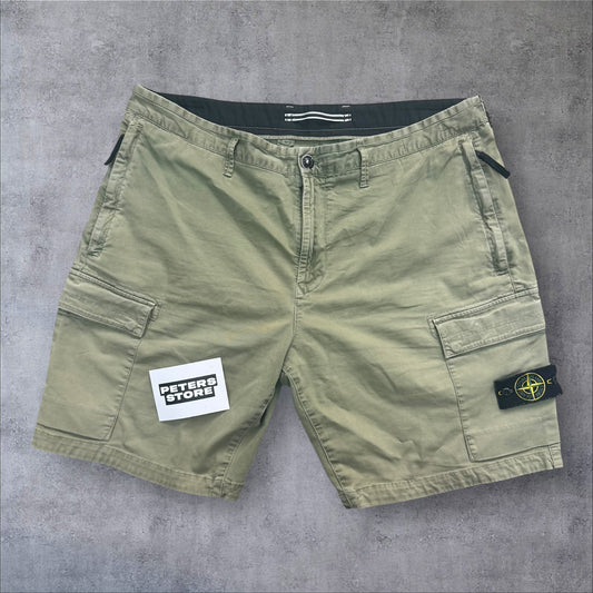 Stone Island Newer Season Cargo Shorts Size 40 Waist Green RRP £350