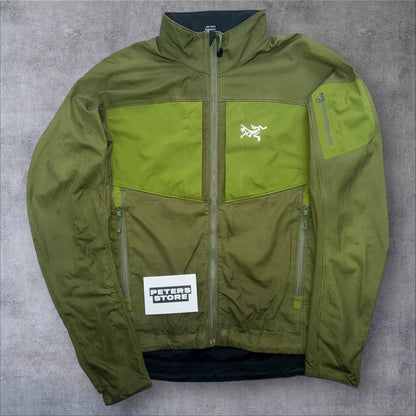 Vintage Arc’teryx Gamma MX Jacket – Medium Green RRP £300+