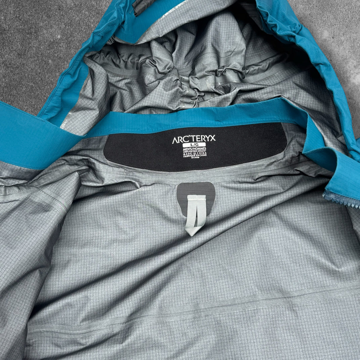 Arc'teryx Beta AR Large Blue Gore-Tex Pro RRP £650