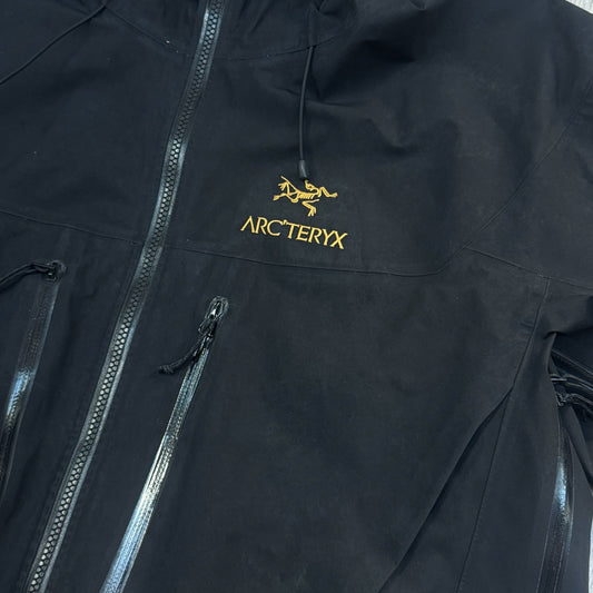 Arc'teryx Alpha SV 24K Gold Men's Large Gore-Tex Pro RRP £800