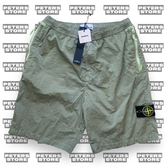 Stone island Nylon Metal Green 32w cargo shorts