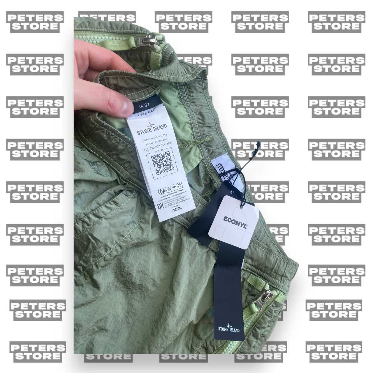 Stone island Nylon Metal Green 32w cargo shorts