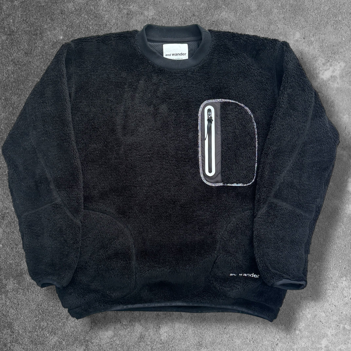 and wander Polartec Teddy Fleece Jumper Size 4 (Large) Black RRP £250