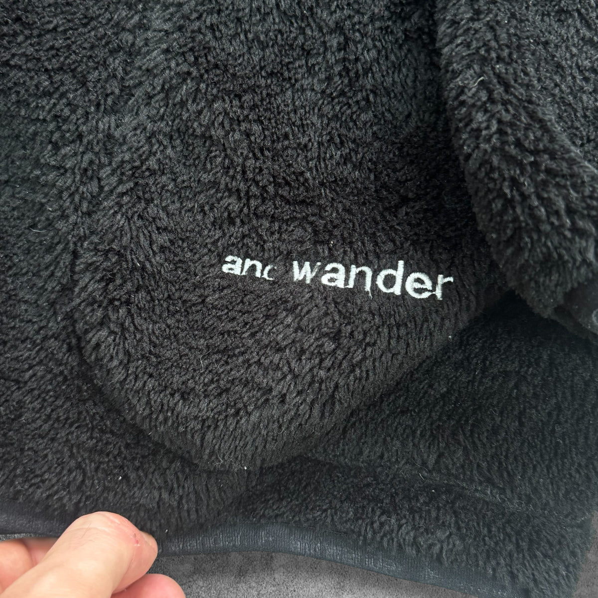 and wander Polartec Teddy Fleece Jumper Size 4 (Large) Black RRP £250