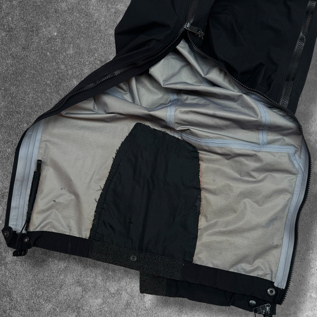 Vintage Arc'teryx Beta AR Pant Gore-Tex XCR Black Men's Small Made in Canada