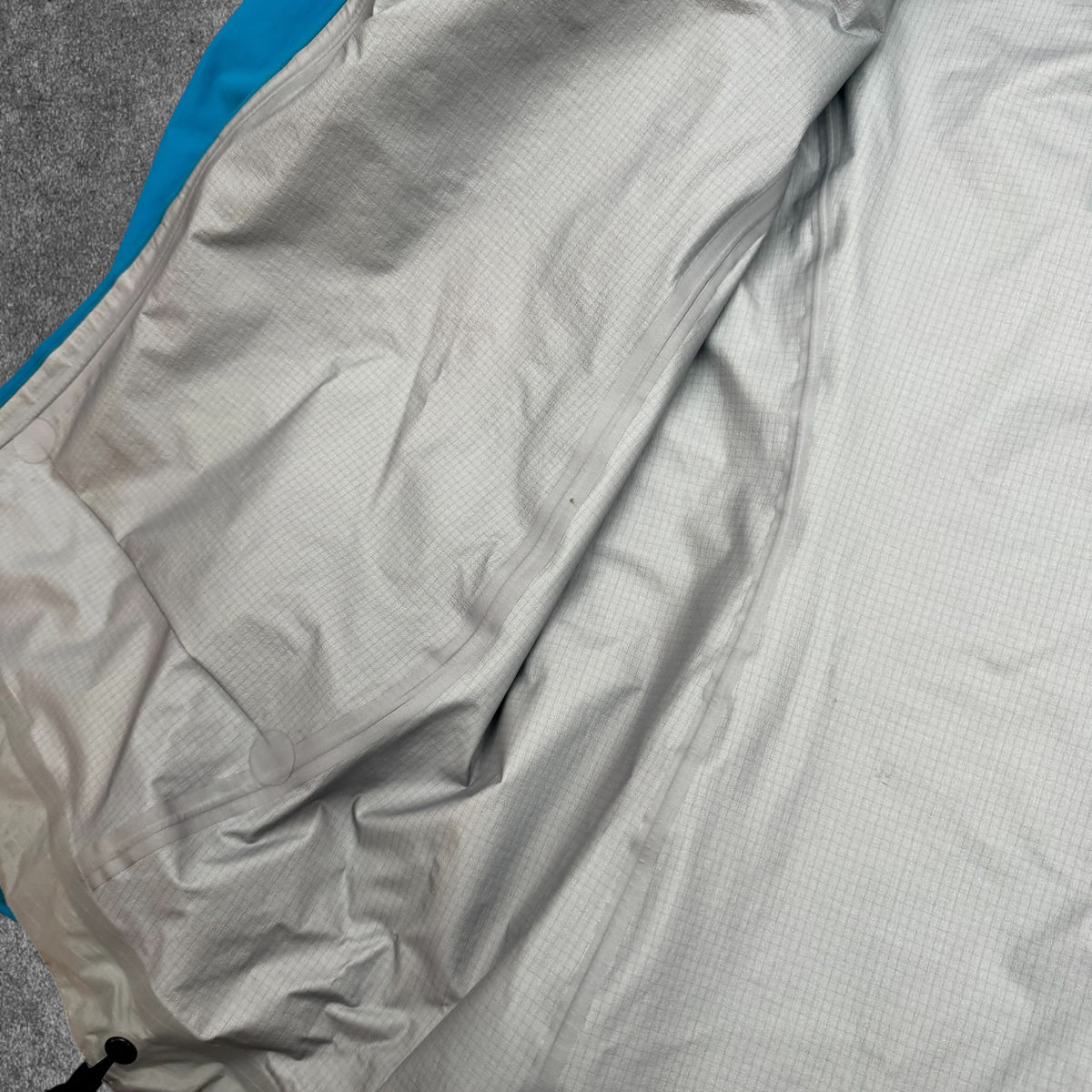 Arc'teryx Beta LT Jacket Women's Large Blue Gore-Tex Pro (Fits Men's Medium)
