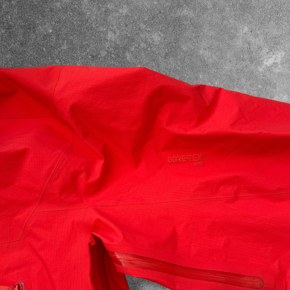 Arc'teryx Beta AR Jacket Gore-Tex Pro Red Men's Large RRP £650