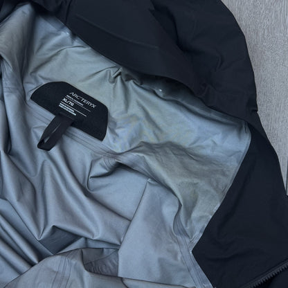 Arc'teryx Beta GORE-TEX Jacket XL Black RRP £350