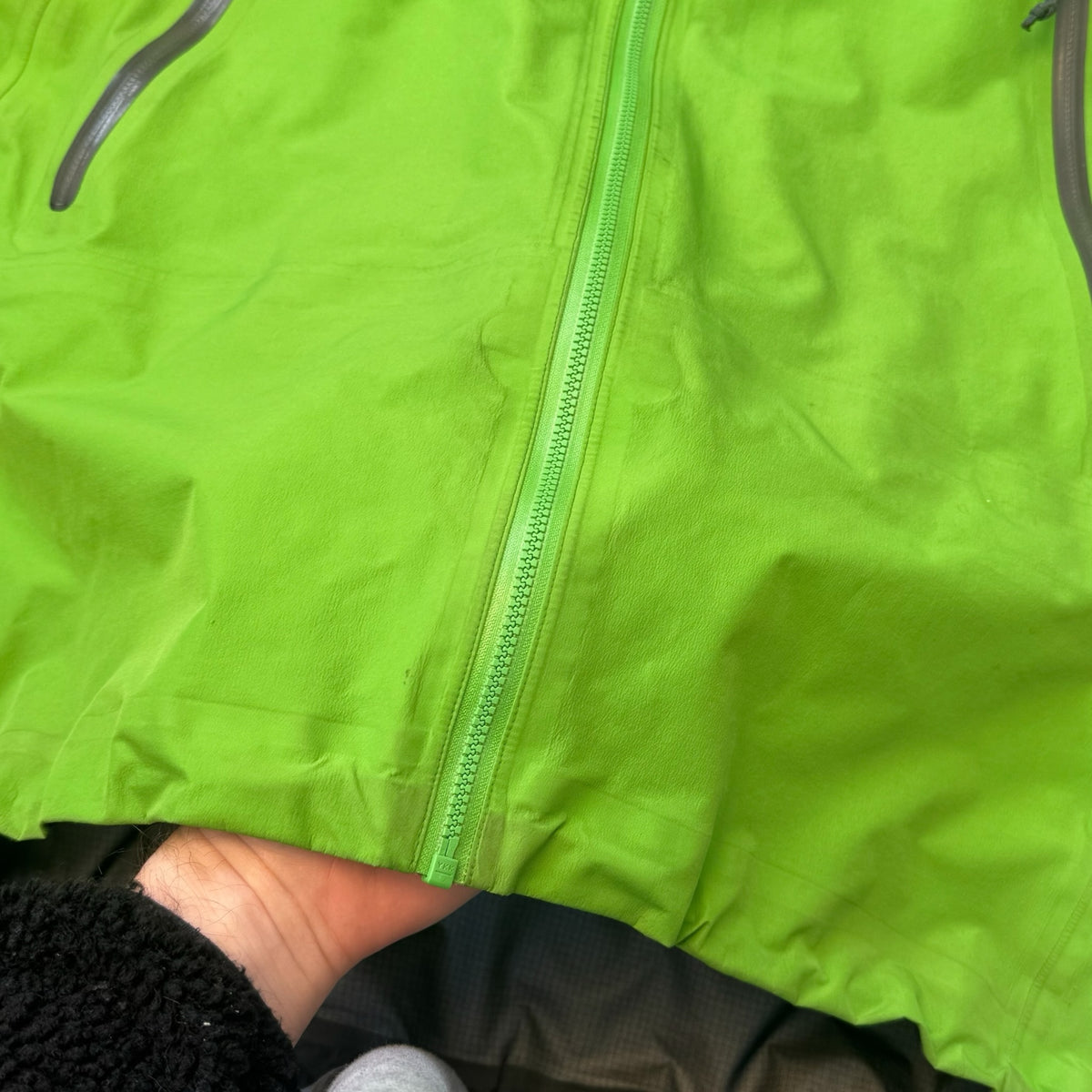 Arc'teryx Beta LT Jacket Gore-Tex Pro Green Men's Medium RRP £550