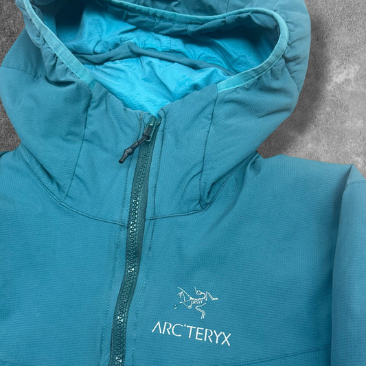 Arc'teryx Atom Jacket Blue hood and logo