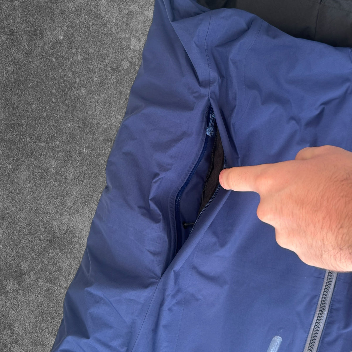 Arc'teryx Fission SV Jacket Gore-Tex Navy Men's Small RRP £750