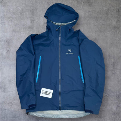 Arc’teryx Zeta LT Jacket Men’s XL Navy Gore-Tex Waterproof Shell RRP £400