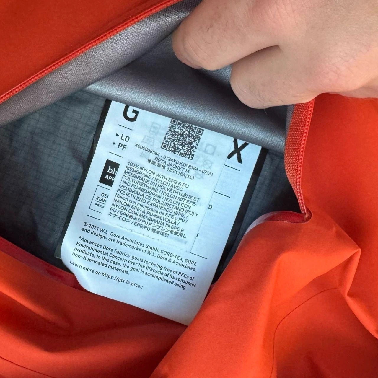 Arc’teryx Beta Gore-Tex Jacket 2024 Red Logo Size XL RRP £400+