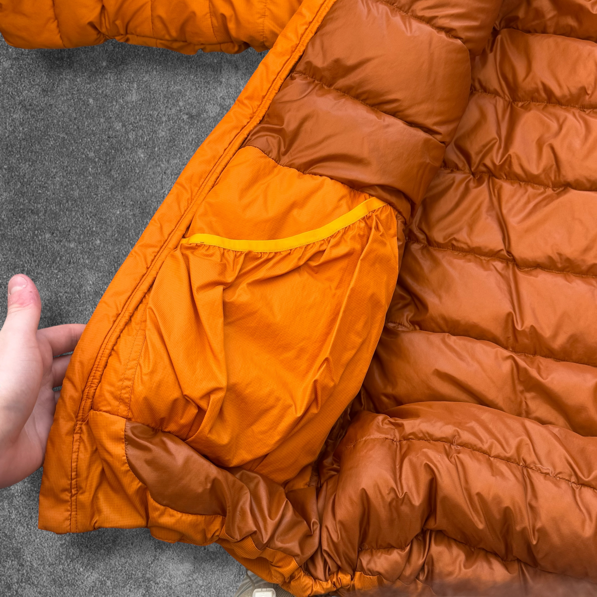 Arc'teryx Hooded Insulated Puffer Jacket Men's Medium Orange