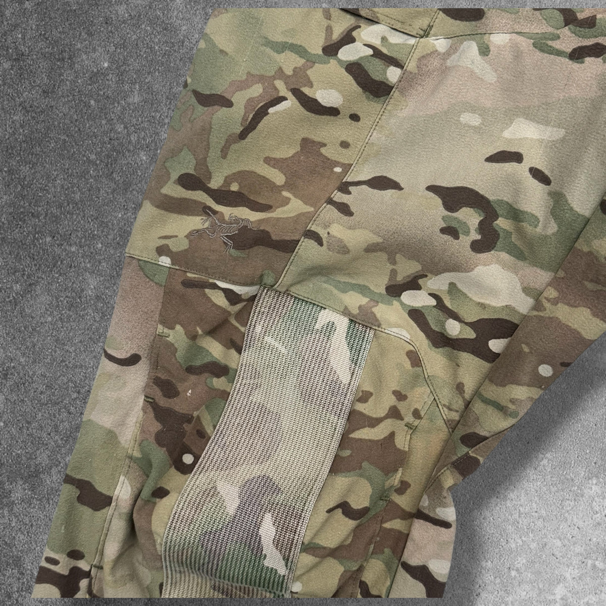 Vintage Arc'teryx LEAF Softshell Combat Trousers MultiCam 33W Medium Made in USA