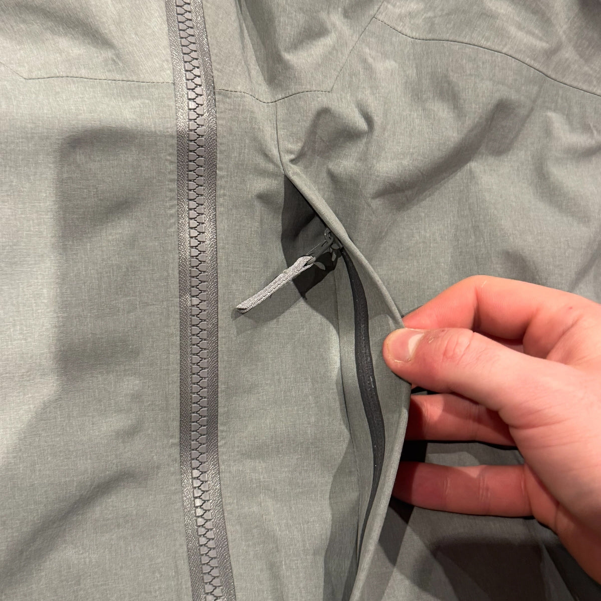 Arc'teryx Radsten Insulated Jacket replaced main zip pull toggle