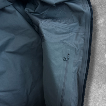 Arc'teryx Beta Gore-Tex Jacket Men's Medium Navy 2023 RRP £400