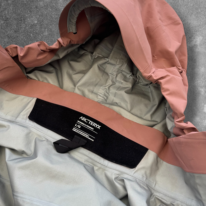 Arc'teryx Beta AR Gore-Tex Pro Jacket Women's Large Pink RRP £550