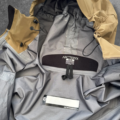 Arc'teryx LEAF Alpha LT Gen 2 Jacket Crocodile Medium Gore-Tex Pro